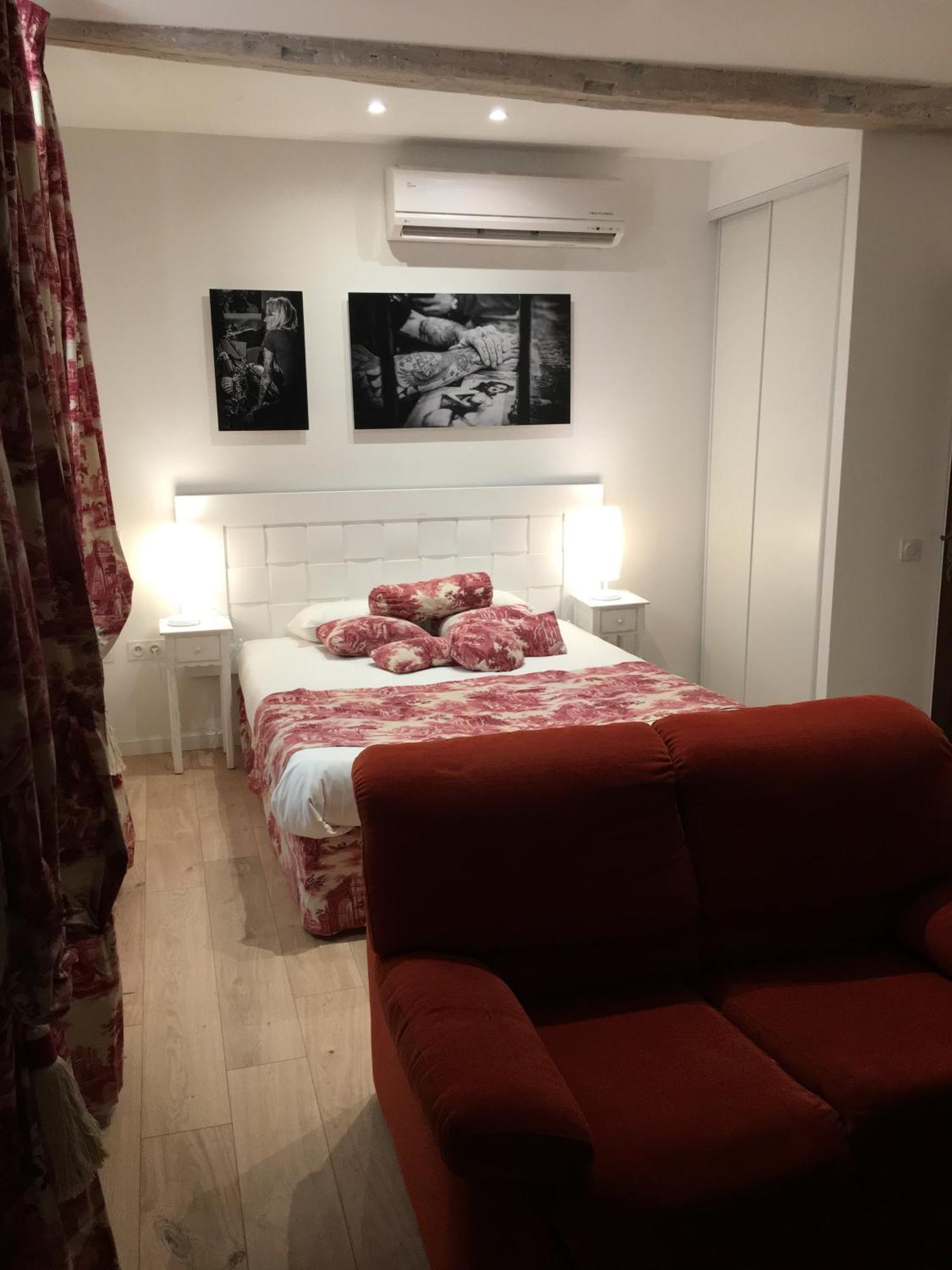 Logis Hotel Le Glacier Orange  Pokoj fotografie