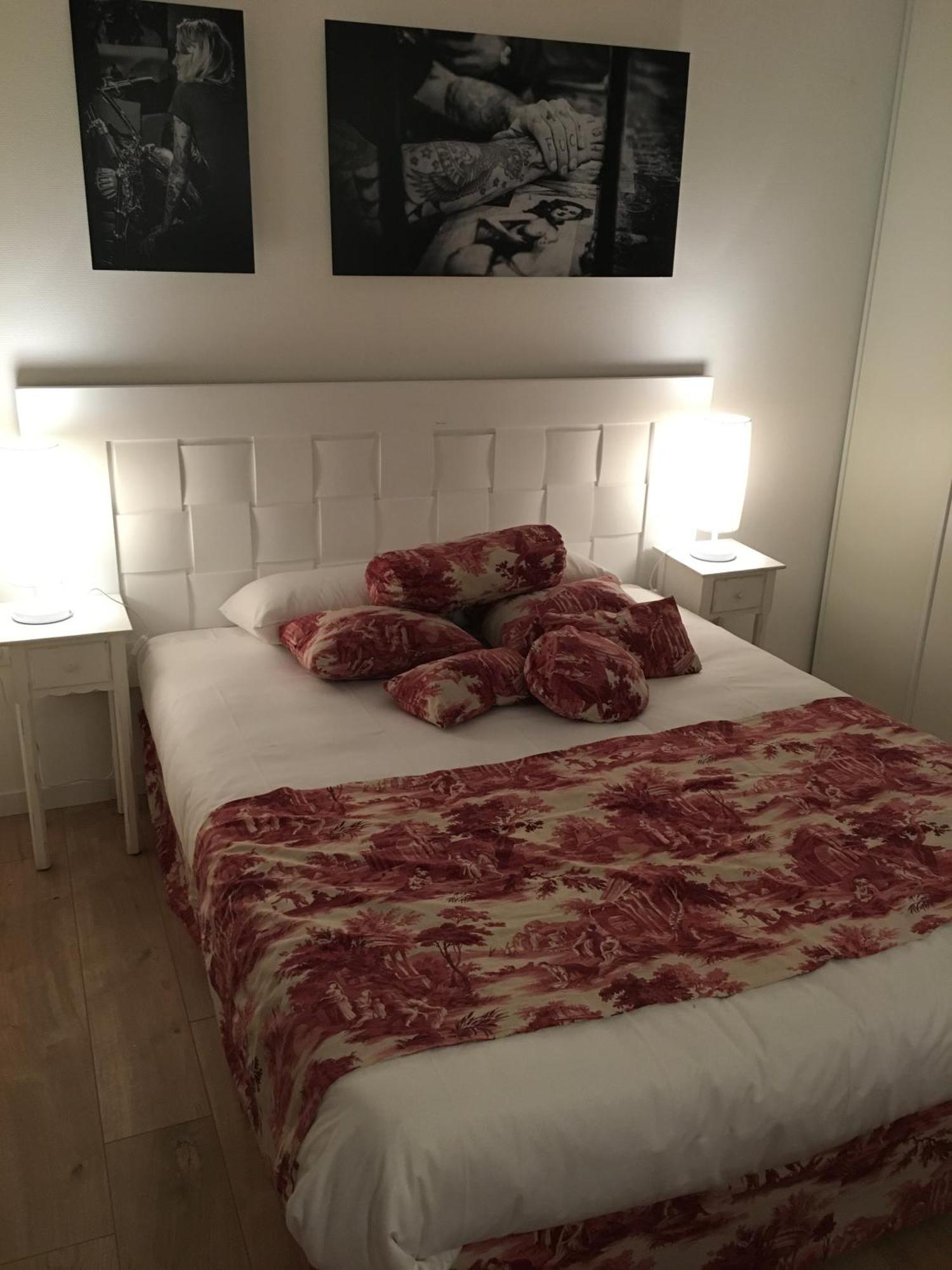 Logis Hotel Le Glacier Orange  Pokoj fotografie